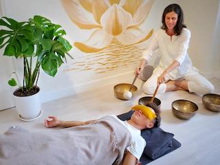 Sound Healing with singing bowls Myriam Bartu | Where My Heart leads